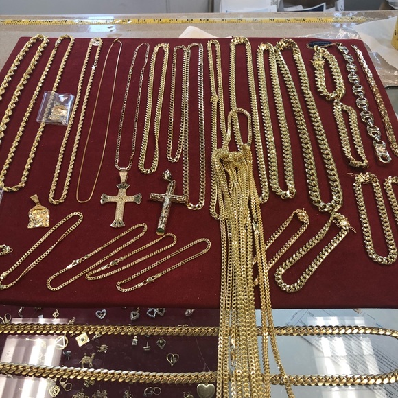 14 kt brand new earrings 1 1/2” - Picture 6 of 11